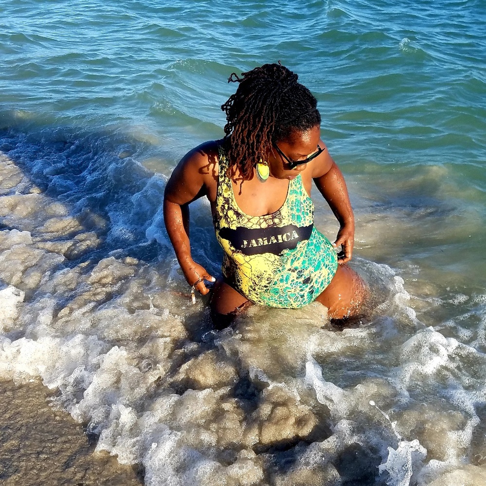 Meet your Posher, Reeni